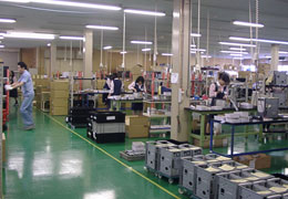 パソコン工房組み立てライン
